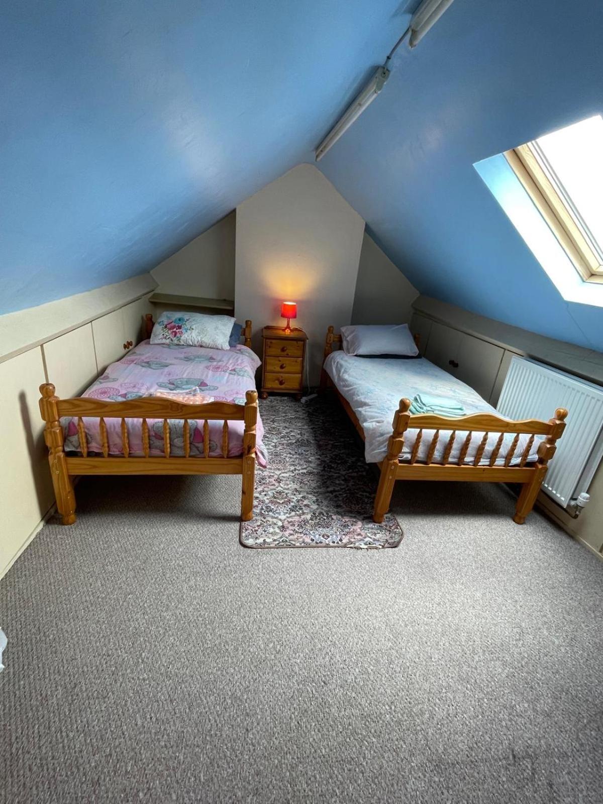 Room Only Guest Accommodation, Guest House Self Catering Bangor  Exterior foto