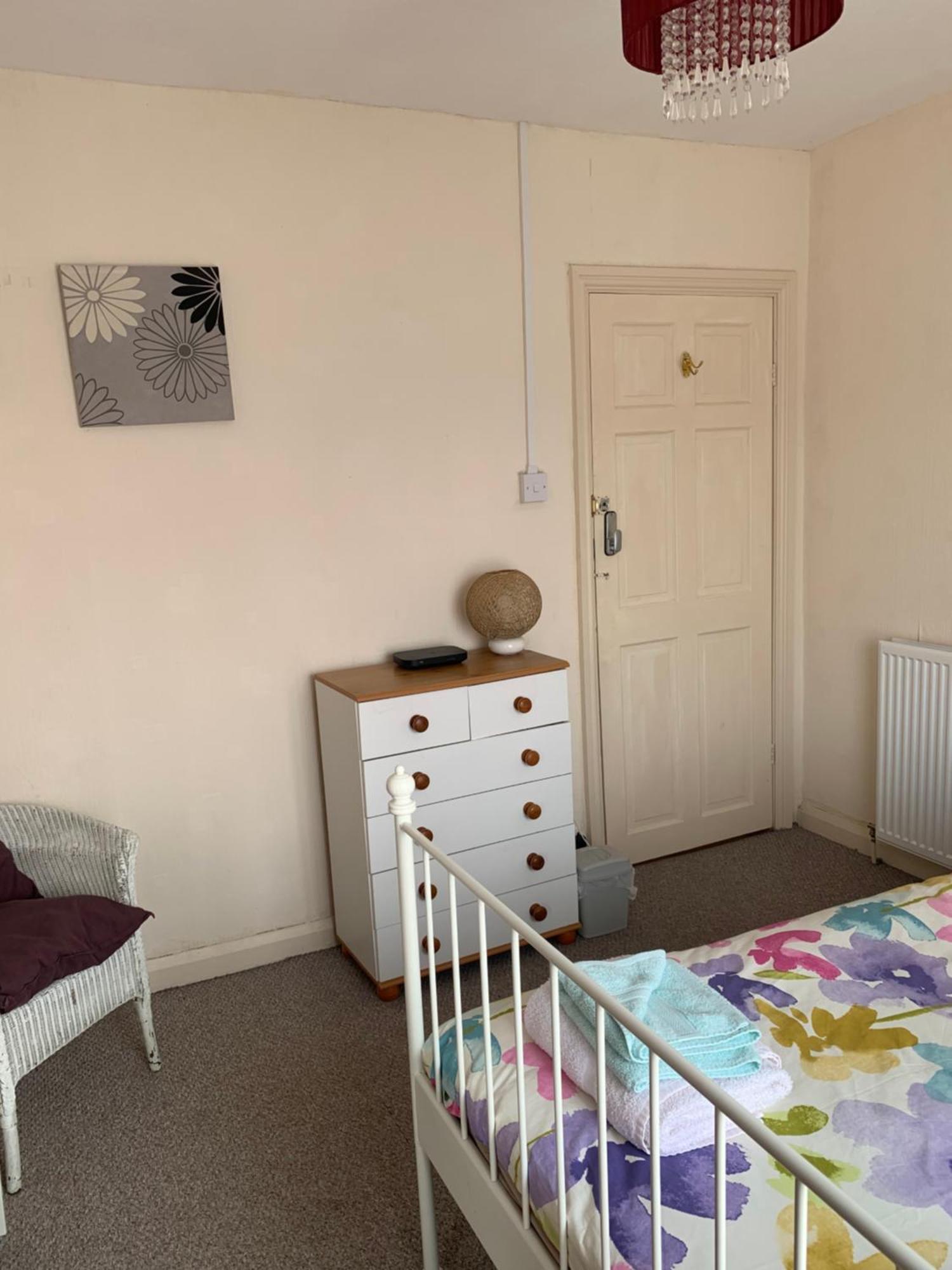 Room Only Guest Accommodation, Guest House Self Catering Bangor  Exterior foto